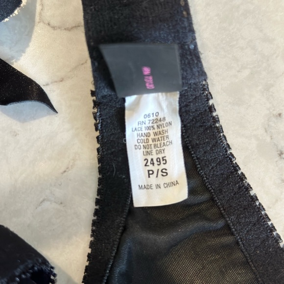 Lace garter belt - Picture 4 of 4